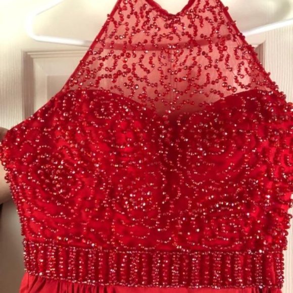 Beautiful Sherri Hill Red Evening Gown-Full Length - Picture 13 of 15